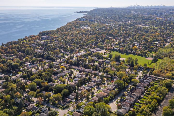 Photo 43 at 28 Tivoli Court, Guildwood, Toronto