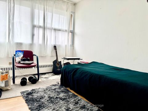 Photo 15 at 404 - 100 Leeward Glenway, Flemingdon Park, Toronto