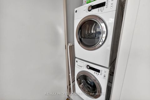 Photo 10 at 805 - 11 Charlotte Street, Waterfront Communities C1, Toronto