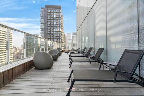 Photo 15 at 805 - 11 Charlotte Street, Waterfront Communities C1, Toronto