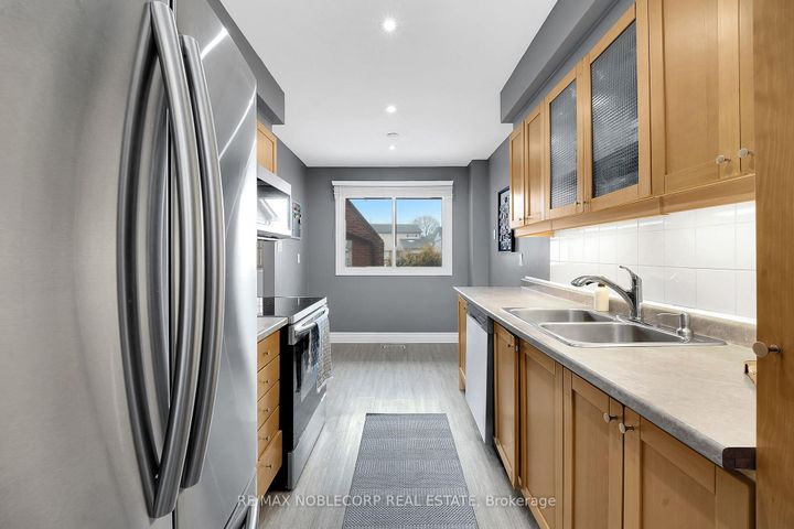 Photo 7 at 60 Cowan Road, Brampton West, Brampton