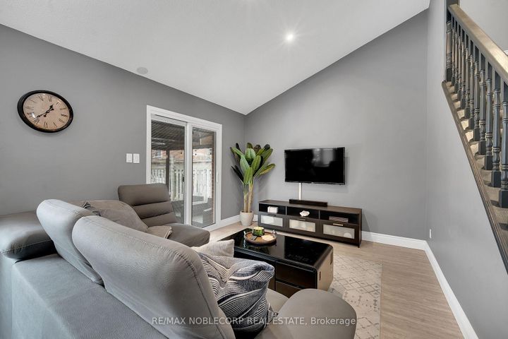 Photo 12 at 60 Cowan Road, Brampton West, Brampton