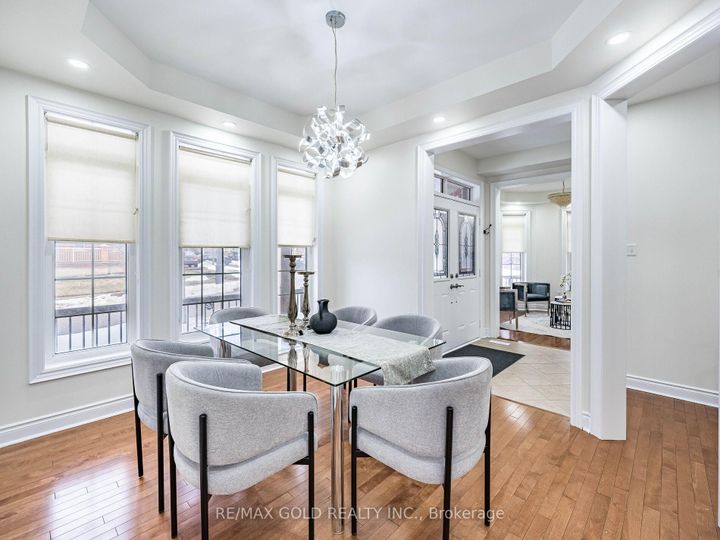 Photo 8 at 2 Bryony Road, Northwest Brampton, Brampton