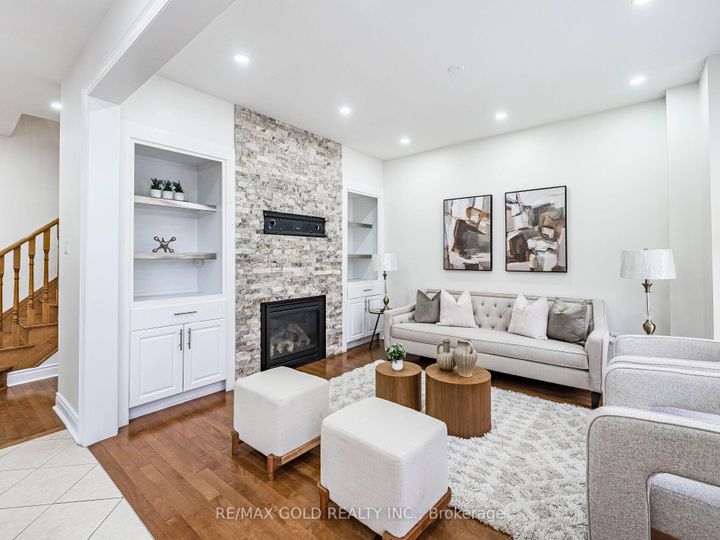 Photo 15 at 2 Bryony Road, Northwest Brampton, Brampton