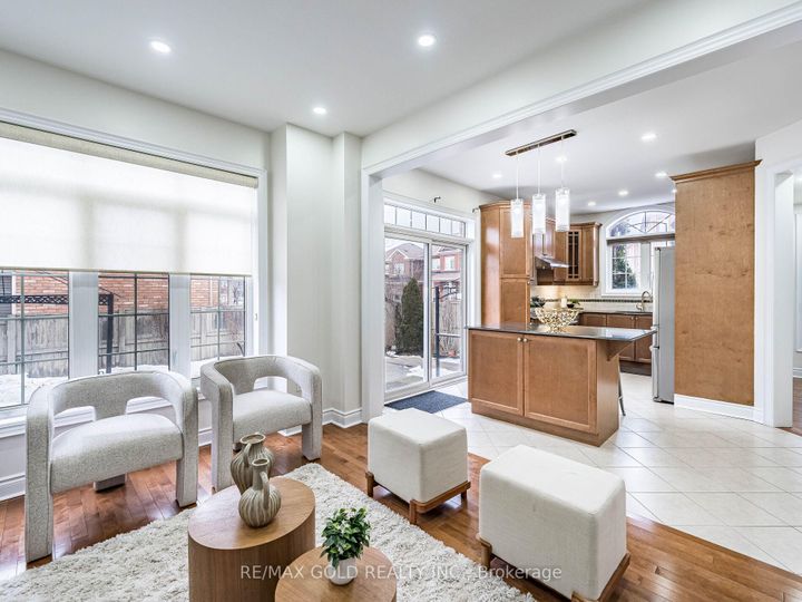 Photo 16 at 2 Bryony Road, Northwest Brampton, Brampton