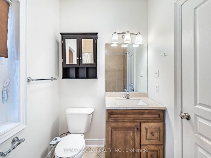 Photo 27 at 2 Bryony Road, Northwest Brampton, Brampton