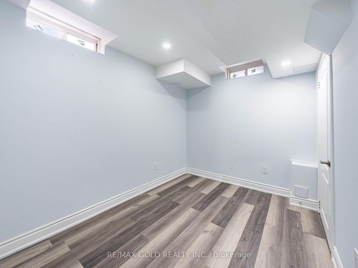 Photo 33 at 2 Bryony Road, Northwest Brampton, Brampton