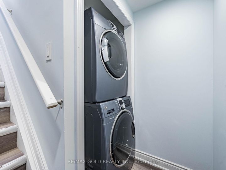 Photo 36 at 2 Bryony Road, Northwest Brampton, Brampton