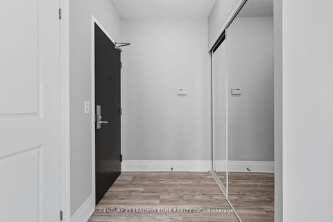 Photo 11 at 505 - 21 UPPER DUKE Crescent, Unionville, Markham