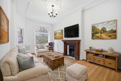 Photo 5 at 40 River Street, Regent Park, Toronto