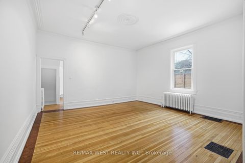 Photo 11 at 40 River Street, Regent Park, Toronto