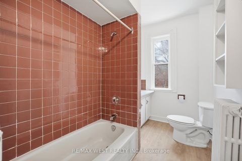 Photo 32 at 40 River Street, Regent Park, Toronto