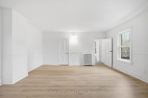 Photo 40 at 40 River Street, Regent Park, Toronto