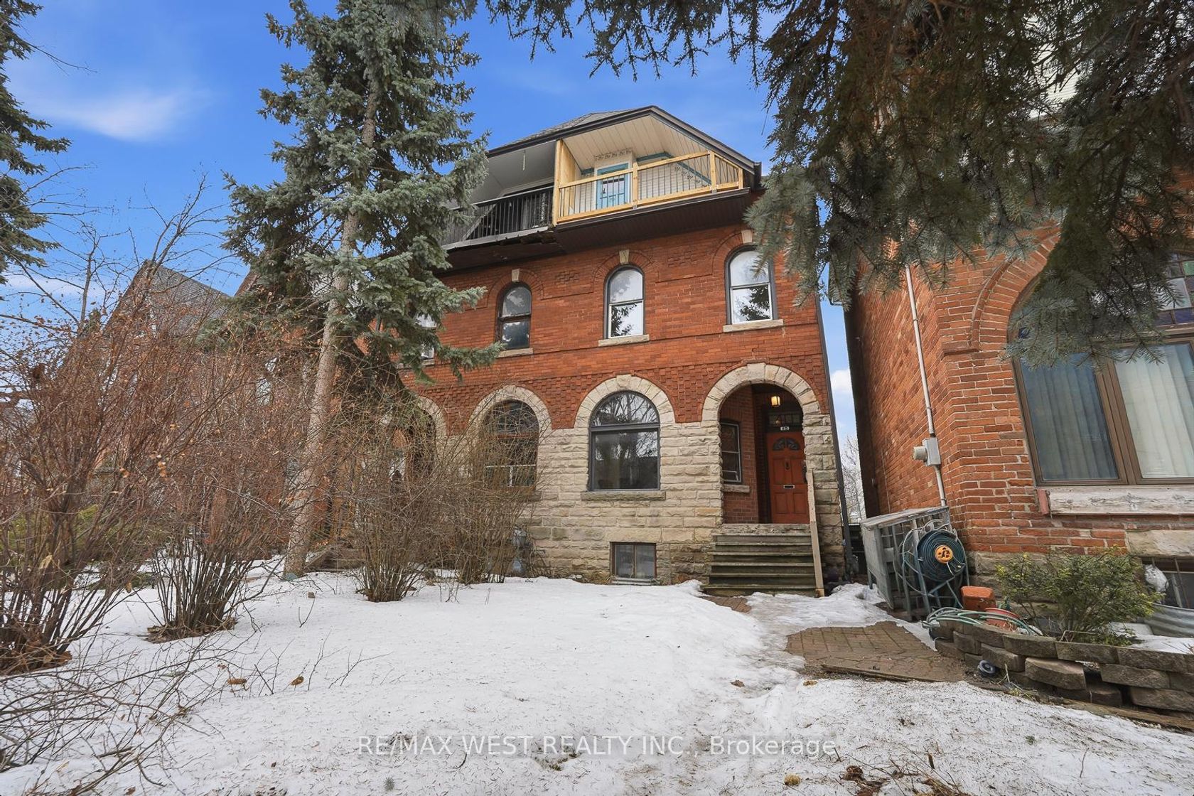 40 River Street, Regent Park, Toronto photo number 2