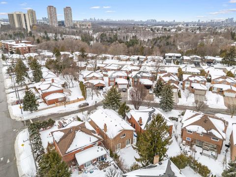 Photo 45 at 3 Larksong Court, Victoria Village, Toronto