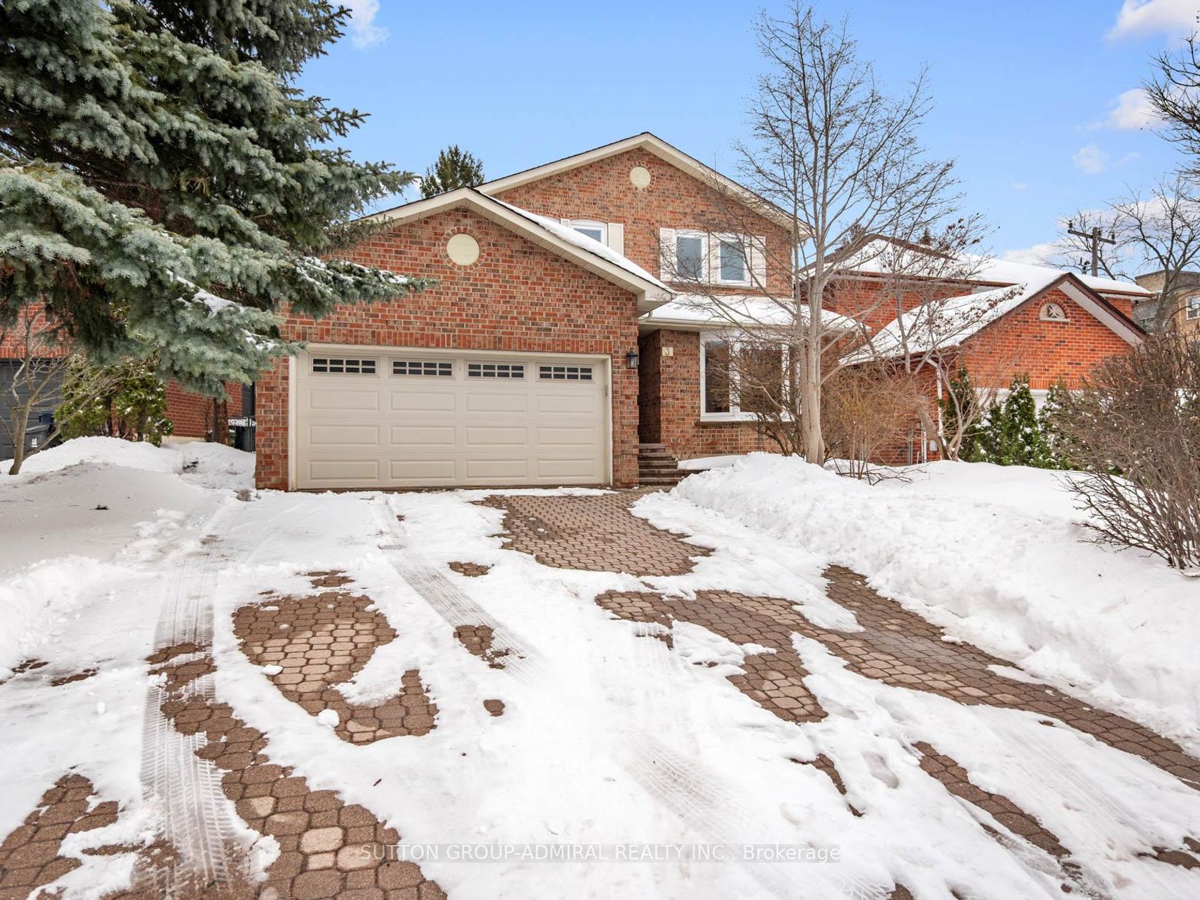 3 Larksong Court, Victoria Village, Toronto photo 6