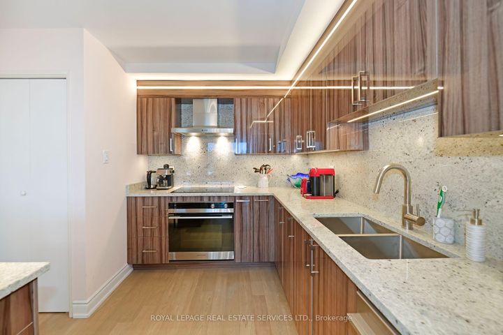 Photo 8 at 1703 - 110 Bloor Street W, Annex, Toronto