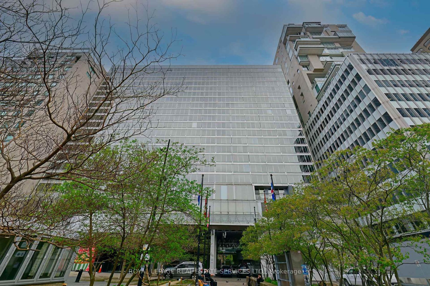 1703 - 110 Bloor Street W, Annex, Toronto photo number 2