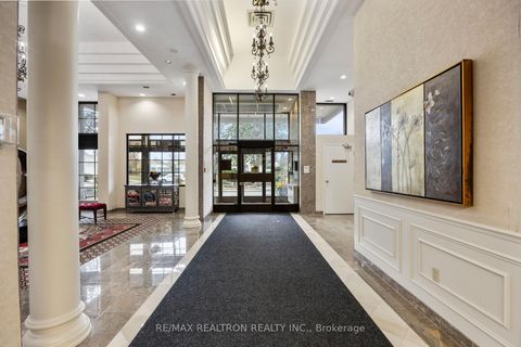 Photo 3 at 316 - 333 Clark Avenue W, Yorkhill, Vaughan