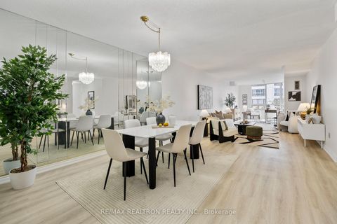 Photo 8 at 316 - 333 Clark Avenue W, Yorkhill, Vaughan