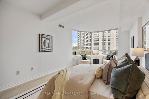 Photo 24 at 316 - 333 Clark Avenue W, Yorkhill, Vaughan