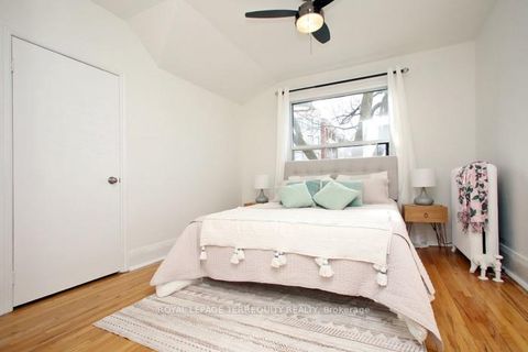 Photo 14 at 1746 Queen Street E, The Beaches, Toronto