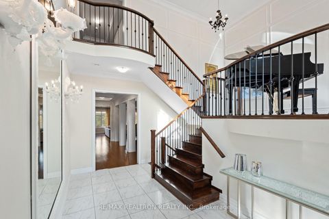 Photo 7 at 56 Ria Court, King City, King