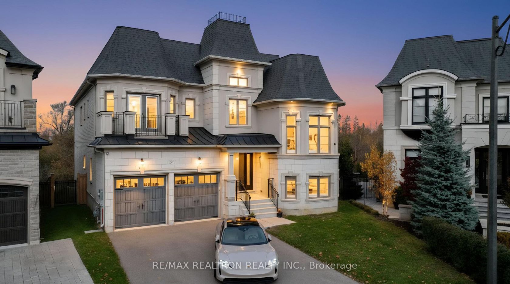 56 Ria Court, King City, King photo number 2