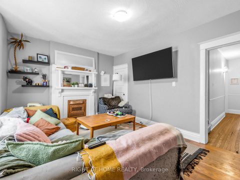 Photo 3 at 542 Crawford Street, Little Italy, Toronto