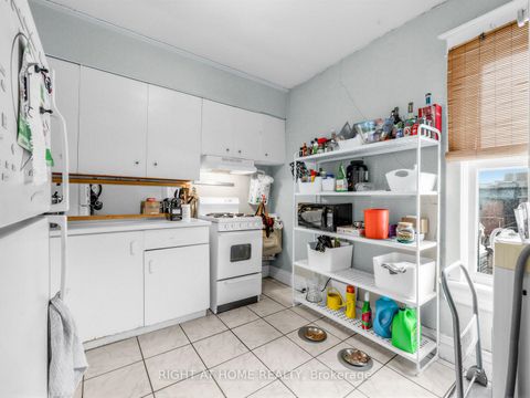 Photo 8 at 542 Crawford Street, Little Italy, Toronto