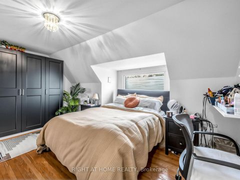 Photo 10 at 542 Crawford Street, Little Italy, Toronto