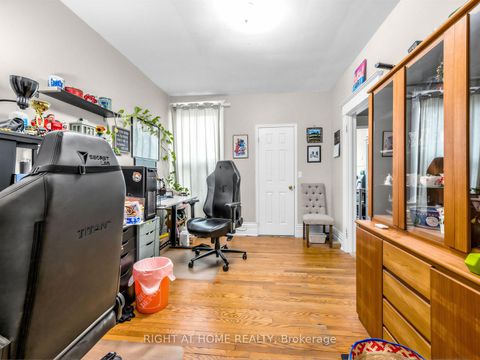 Photo 16 at 542 Crawford Street, Little Italy, Toronto