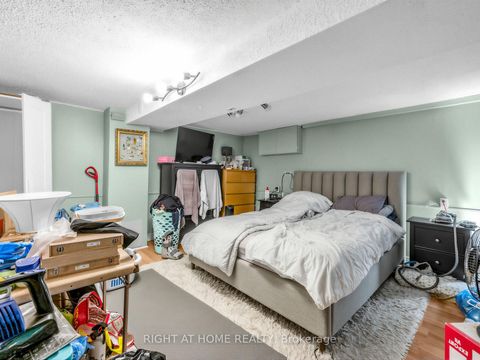 Photo 22 at 542 Crawford Street, Little Italy, Toronto