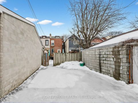 Photo 31 at 542 Crawford Street, Little Italy, Toronto