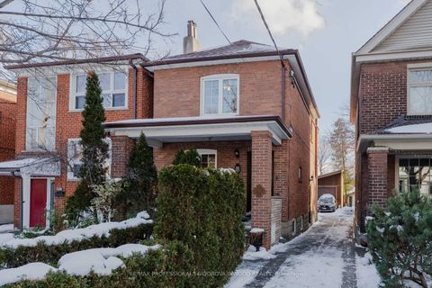 Photo 32 at 11 Winfield Avenue, Bloor West Village, Toronto