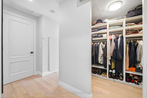 Photo 31 at 2209 - 180 University Avenue, Bay Street Corridor, Toronto