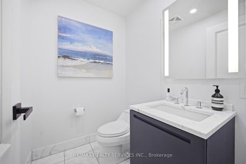 Photo 38 at 2209 - 180 University Avenue, Bay Street Corridor, Toronto