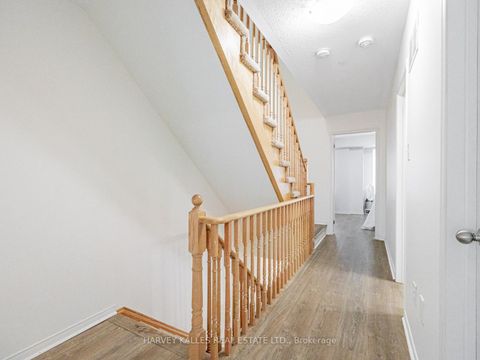 Photo 24 at 38 Glenstal Path, Windfields, Oshawa