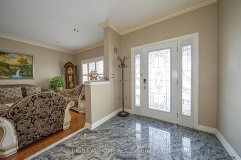 Photo 5 at 47 Davos Road, Vellore Village, Vaughan