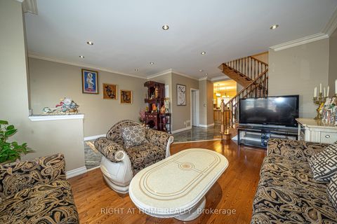 Photo 9 at 47 Davos Road, Vellore Village, Vaughan