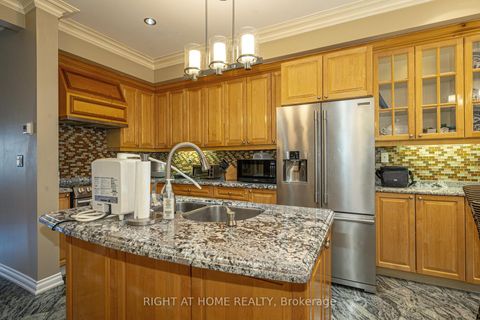 Photo 13 at 47 Davos Road, Vellore Village, Vaughan