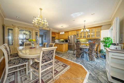 Photo 18 at 47 Davos Road, Vellore Village, Vaughan