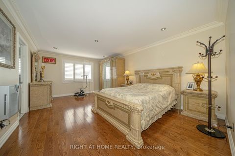 Photo 21 at 47 Davos Road, Vellore Village, Vaughan