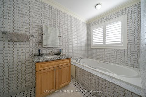 Photo 24 at 47 Davos Road, Vellore Village, Vaughan