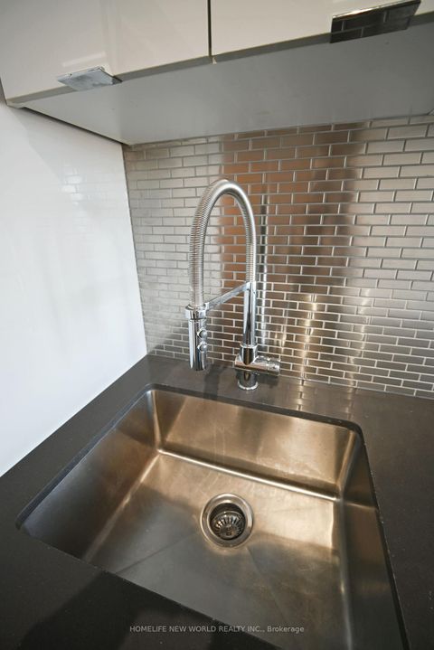 Photo 10 at 910 - 10 De Boers Drive, York University Heights, Toronto