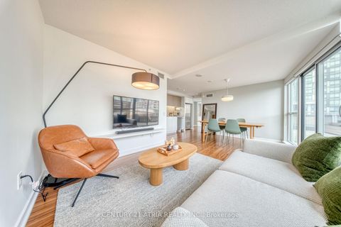 Photo 13 at 812 - 85 Queens Wharf Road, Waterfront Communities C1, Toronto