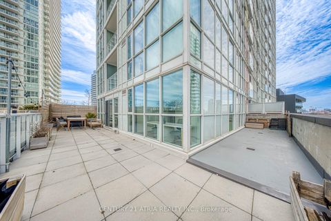 Photo 20 at 812 - 85 Queens Wharf Road, Waterfront Communities C1, Toronto