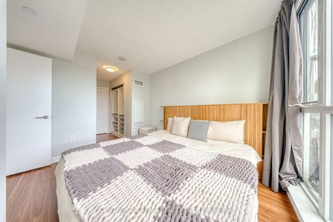 Photo 28 at 812 - 85 Queens Wharf Road, Waterfront Communities C1, Toronto