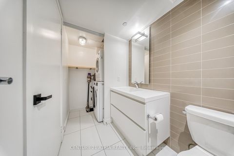 Photo 31 at 812 - 85 Queens Wharf Road, Waterfront Communities C1, Toronto