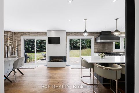 Photo 7 at 17 Chamberlain Court, Nobleton, King